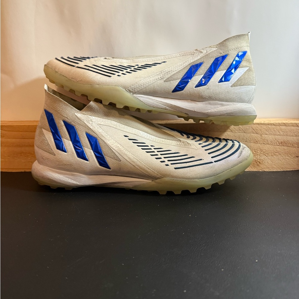 Size 11.5 - Adidas Predator edge.1 Turf